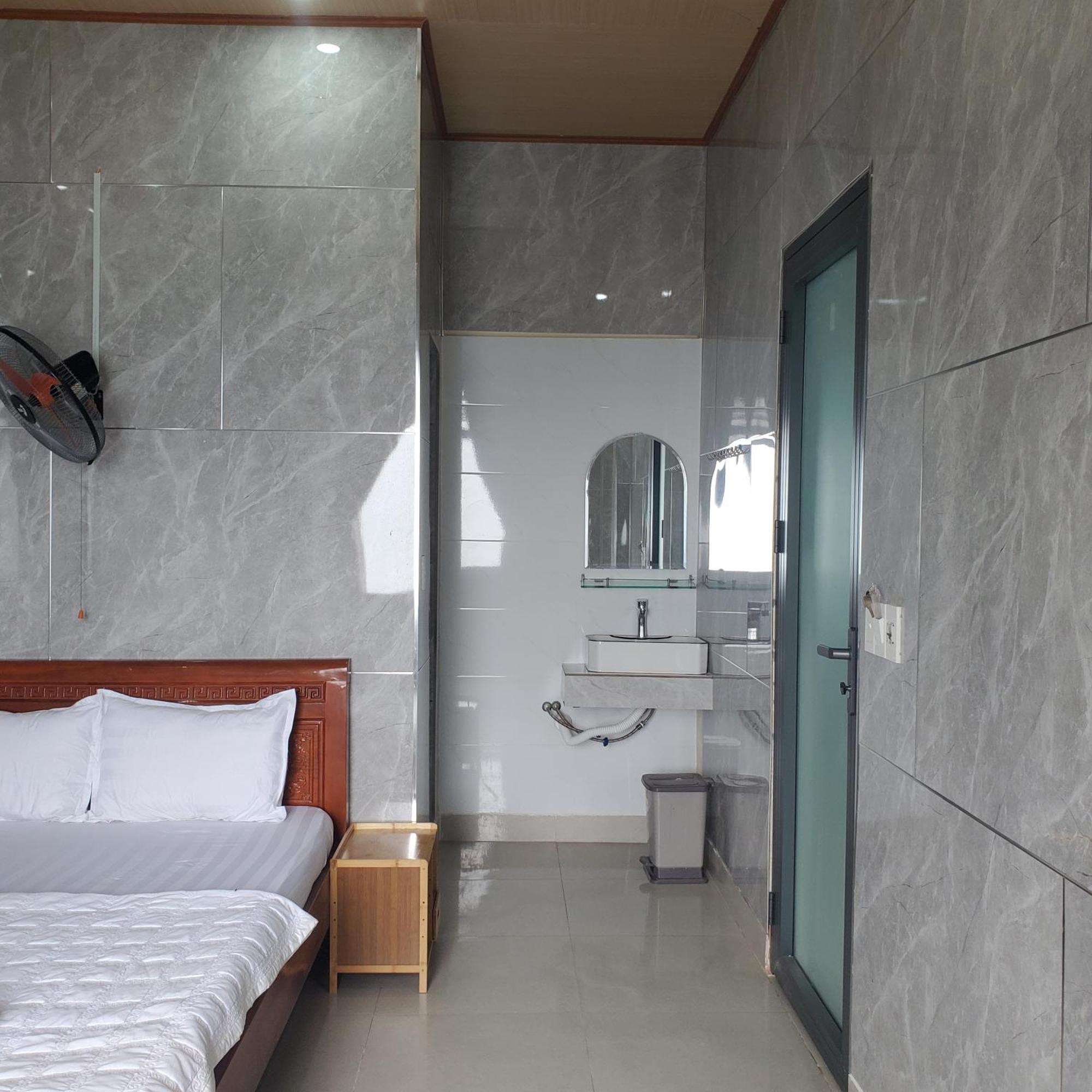 Tuan Thanh Homestay Tân Hiệ Kültér fotó